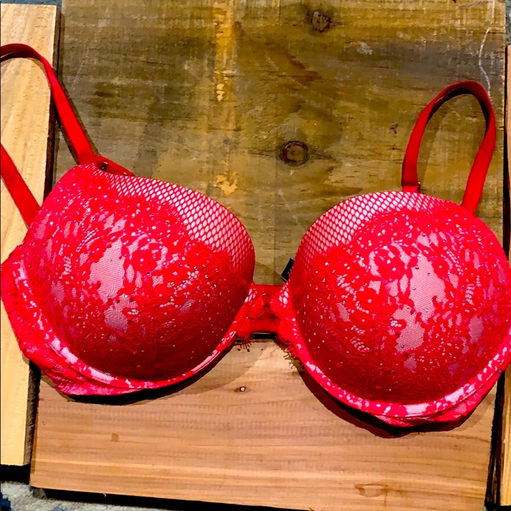 Victoria Secret very sexy push up bra